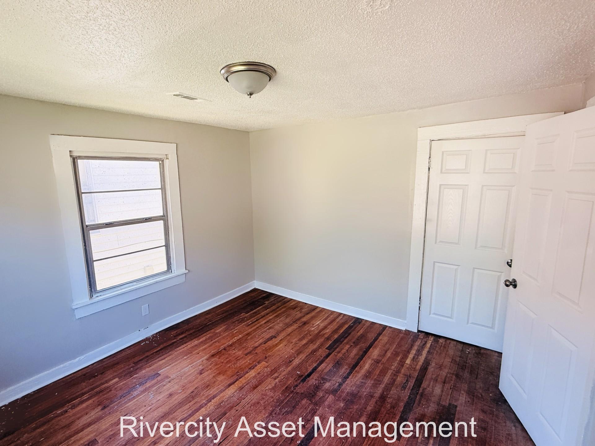 2133 Eldridge Avenue – photo 4