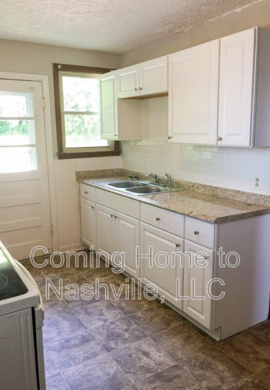 410-A Ewing Drive – photo 2