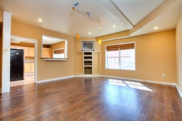 1624 Longmont Drive – photo 2