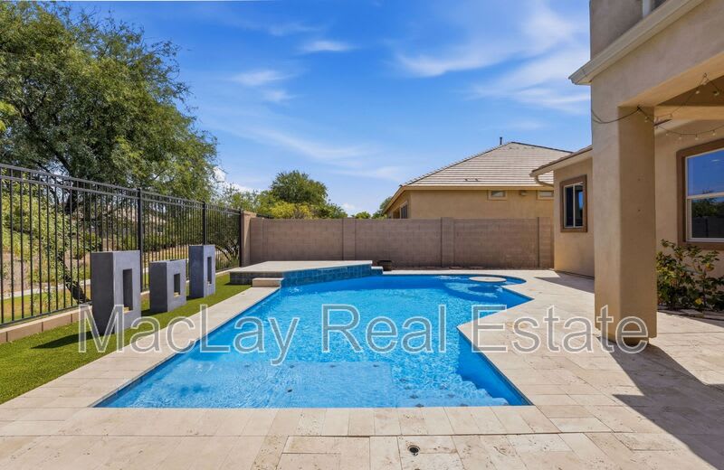 1142 E Bajor St – photo 2