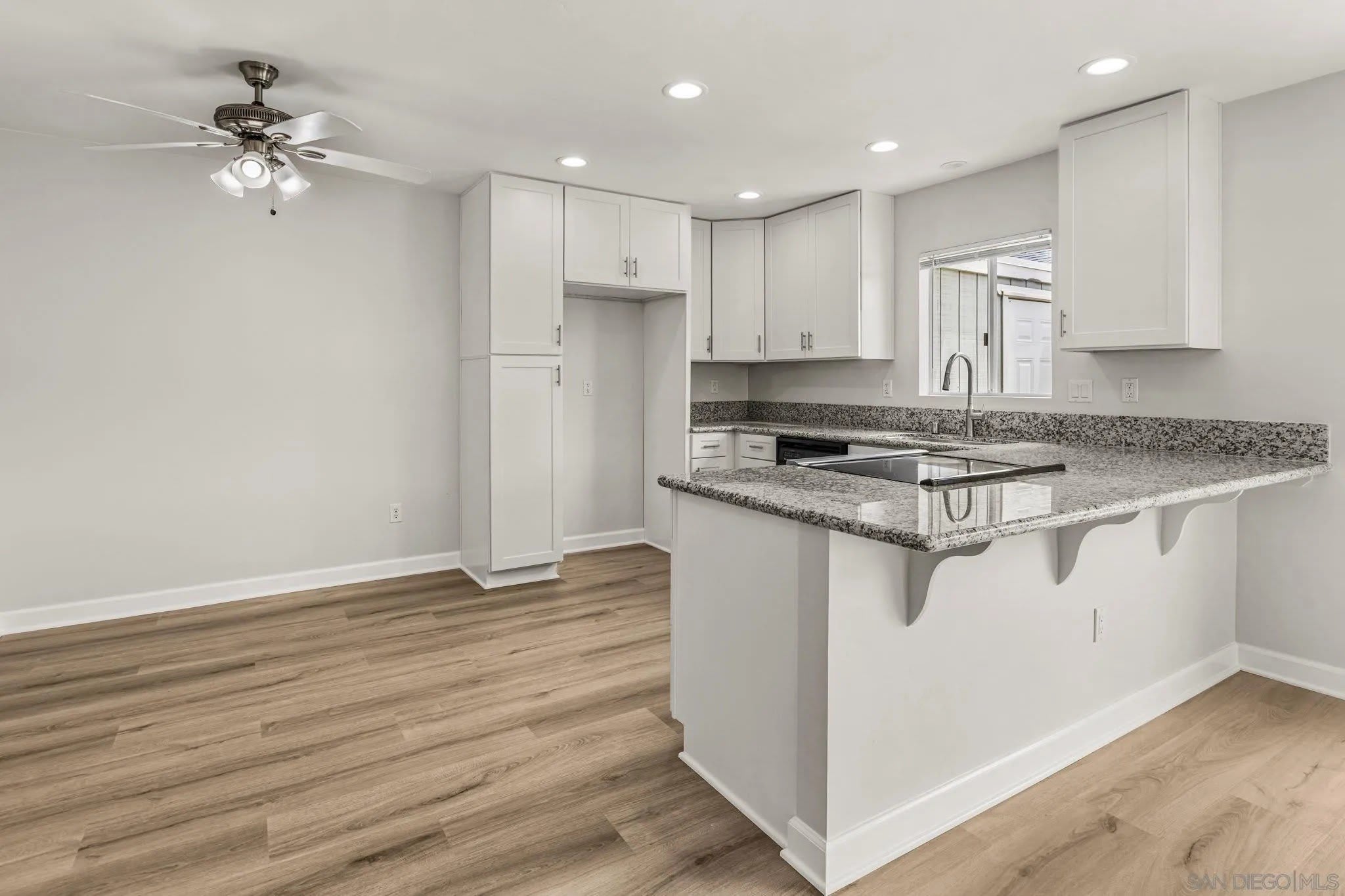 1809 Eastwood – photo 4