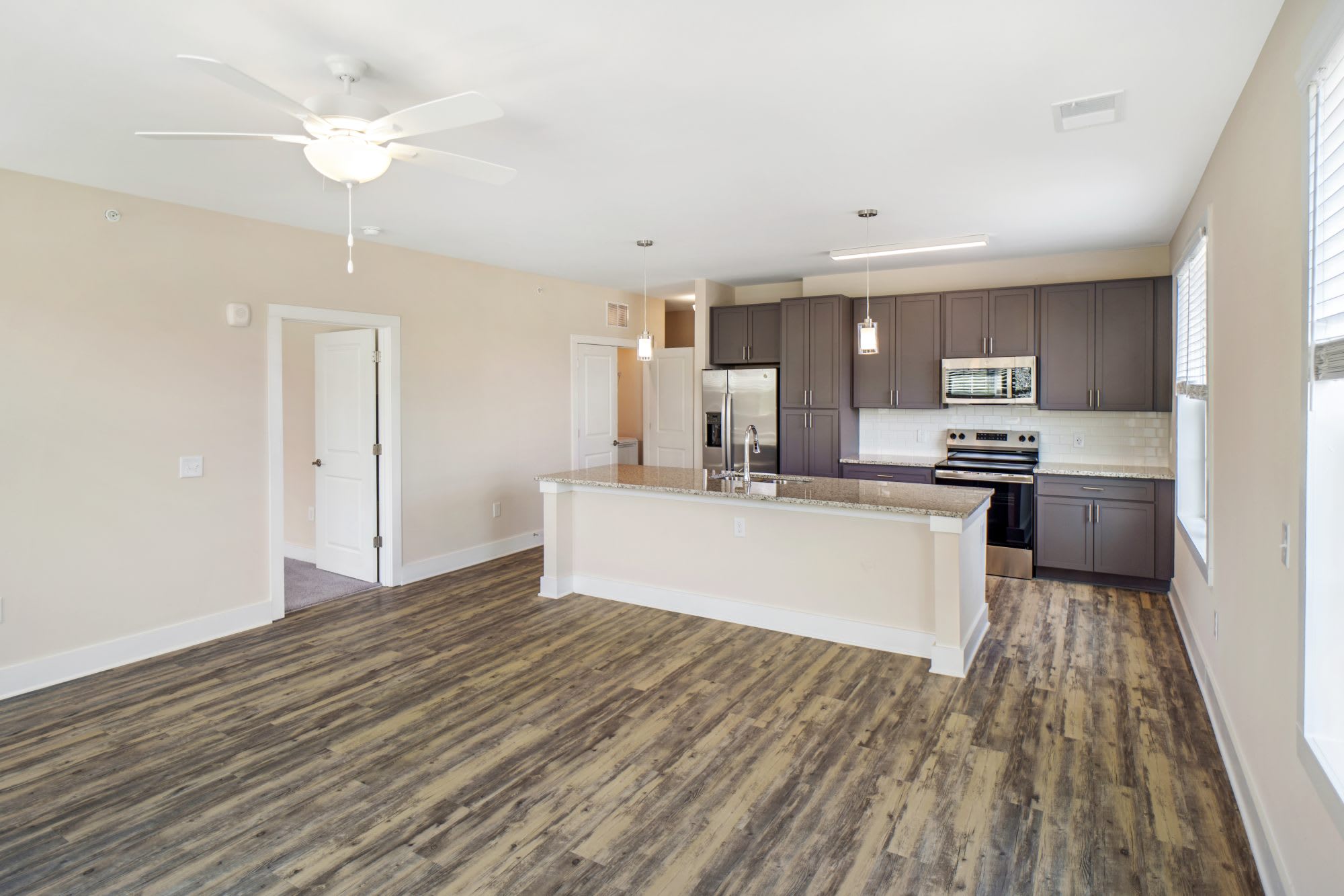 Cobblestone Village – photo 1