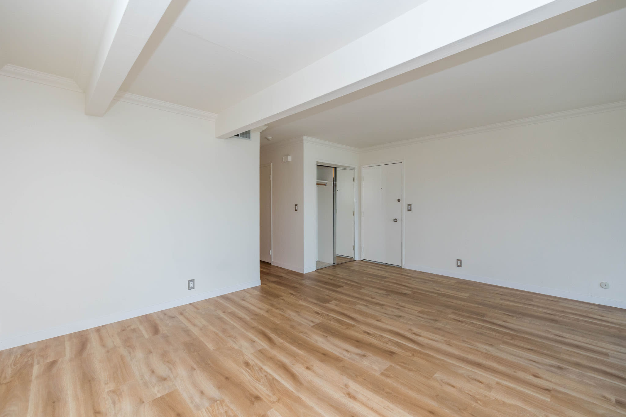 5-65 Rodeo Avenue – photo 4