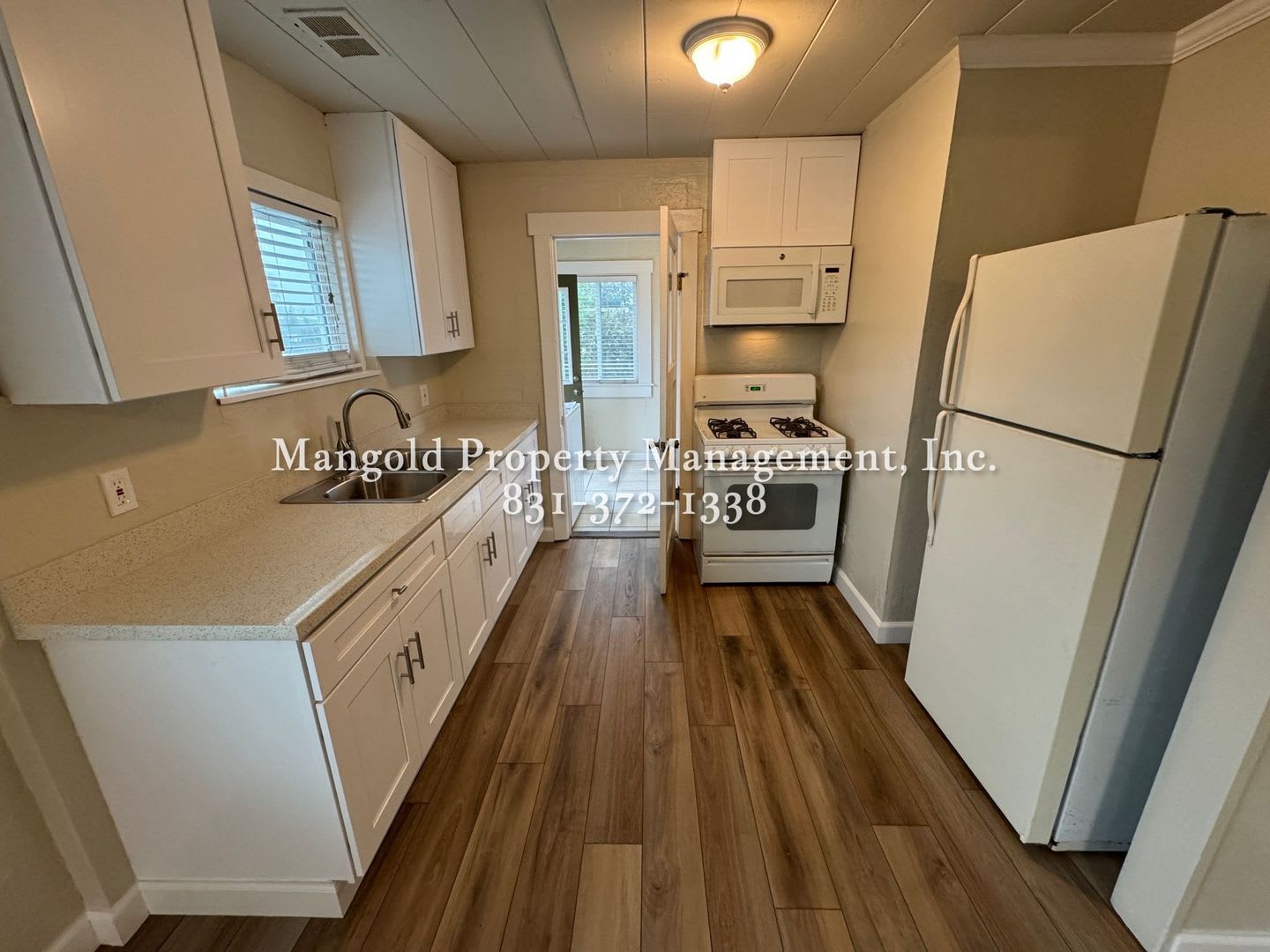 2 Bed 1 Bath Home With Large Fenced Yard – photo 5