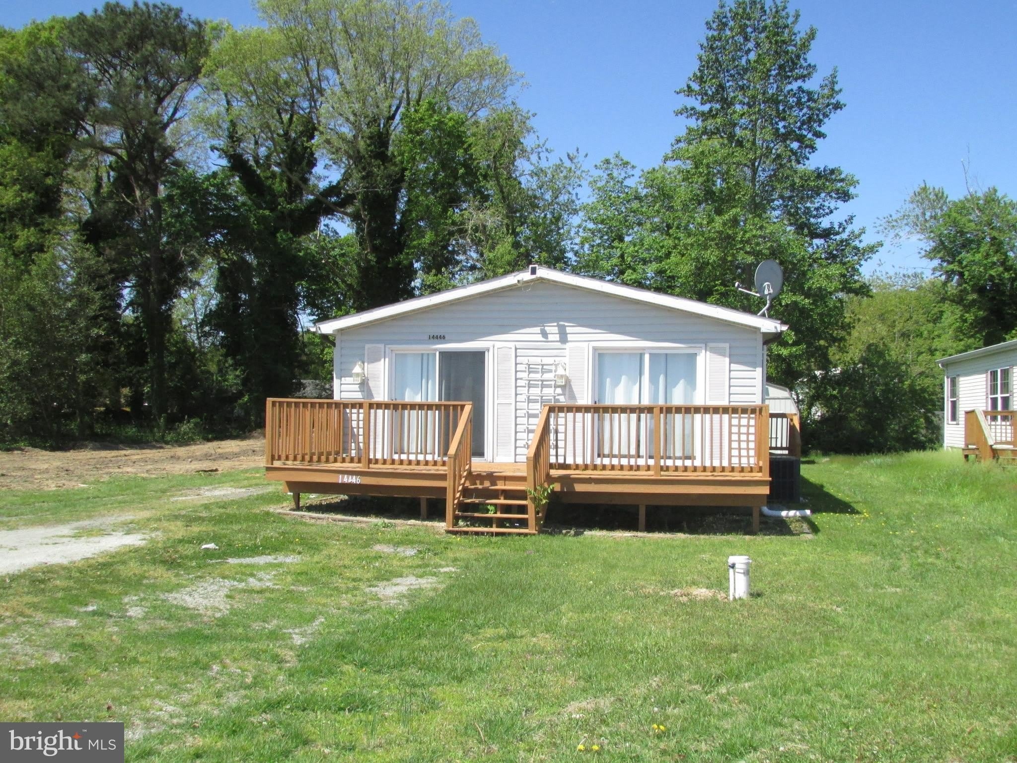 14446 SLIM Street – photo 1