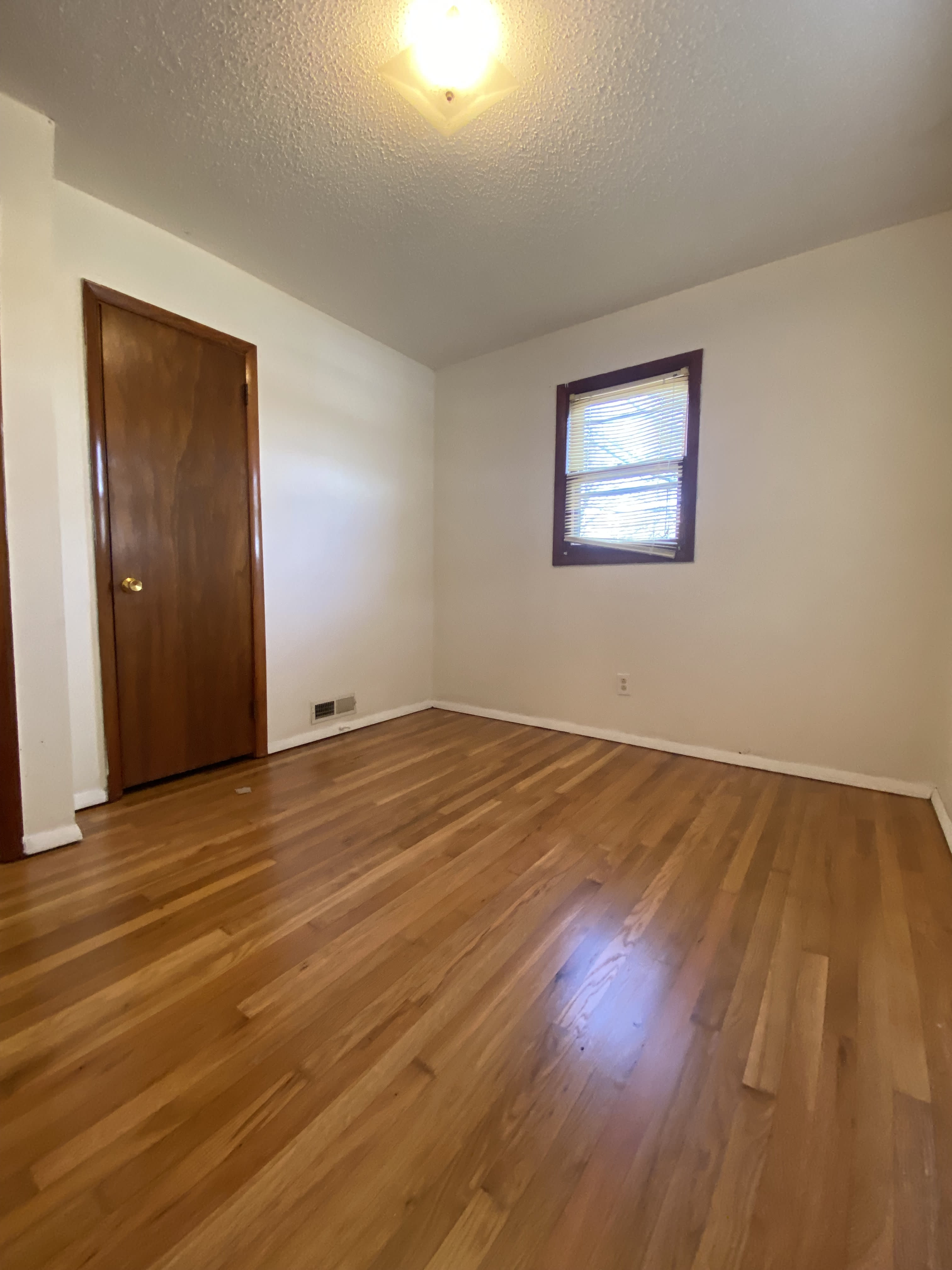 617 Lacasa Dr – photo 4