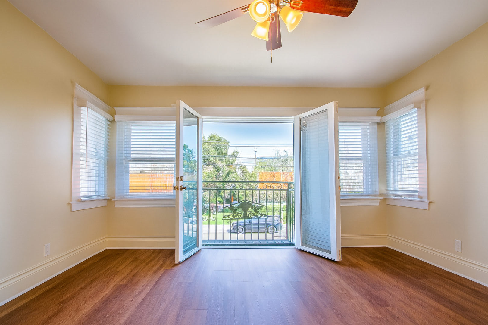 3109 S. Catalina Street – photo 4