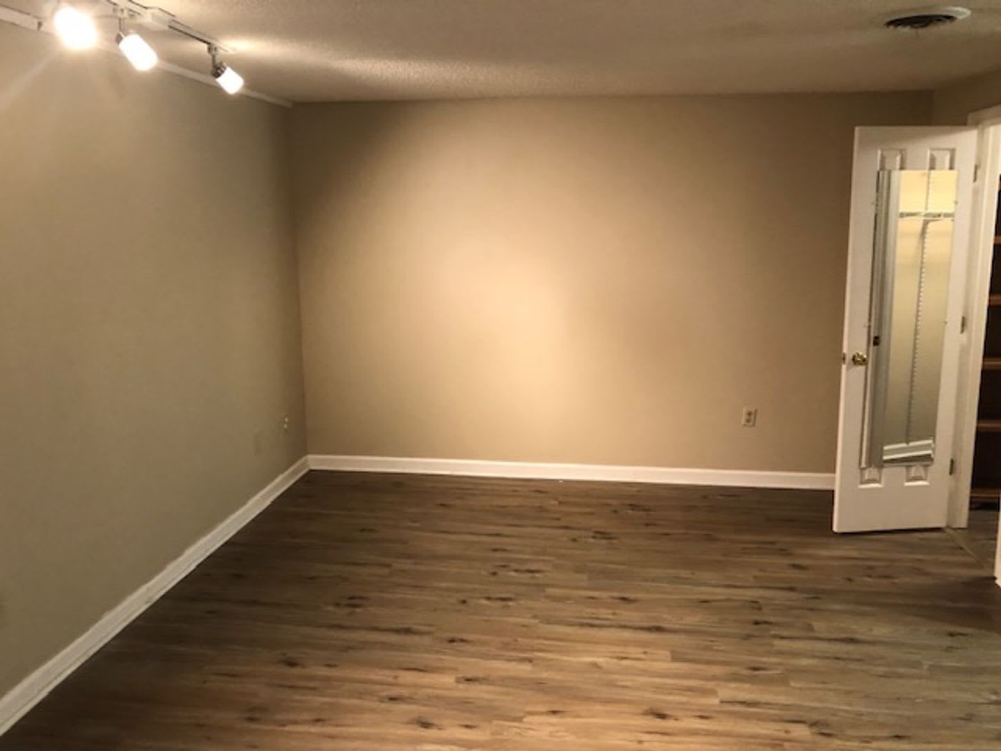623 N Gloster St Apt 315 – photo 5