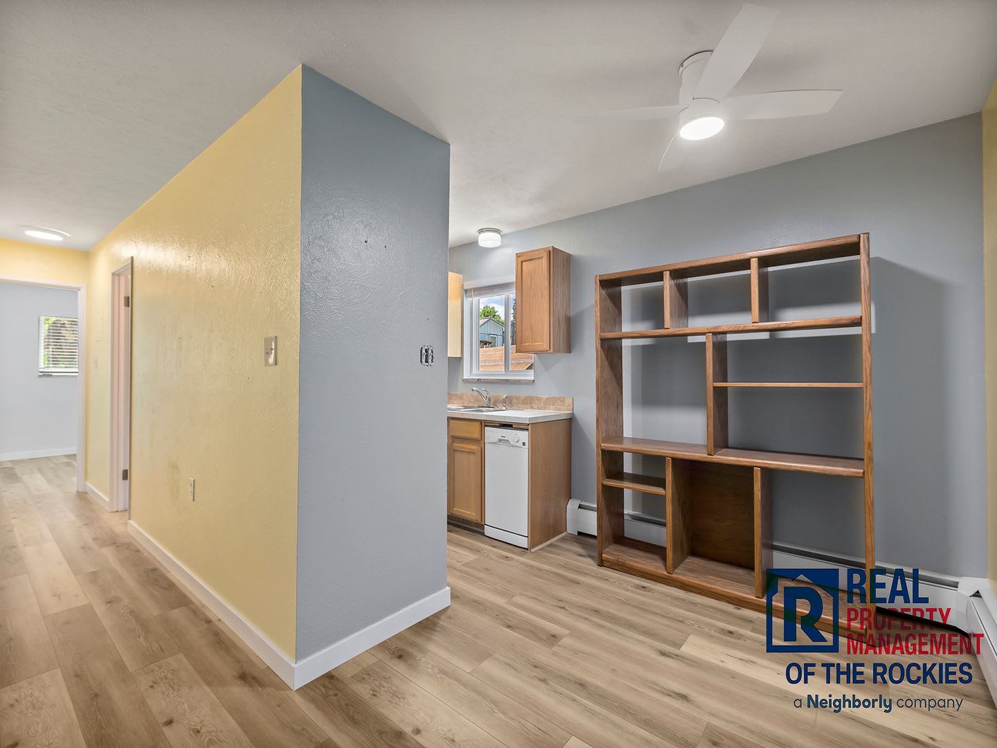 Charming 2 Bed, 1 Bath Condo in Prime Location! – photo 3