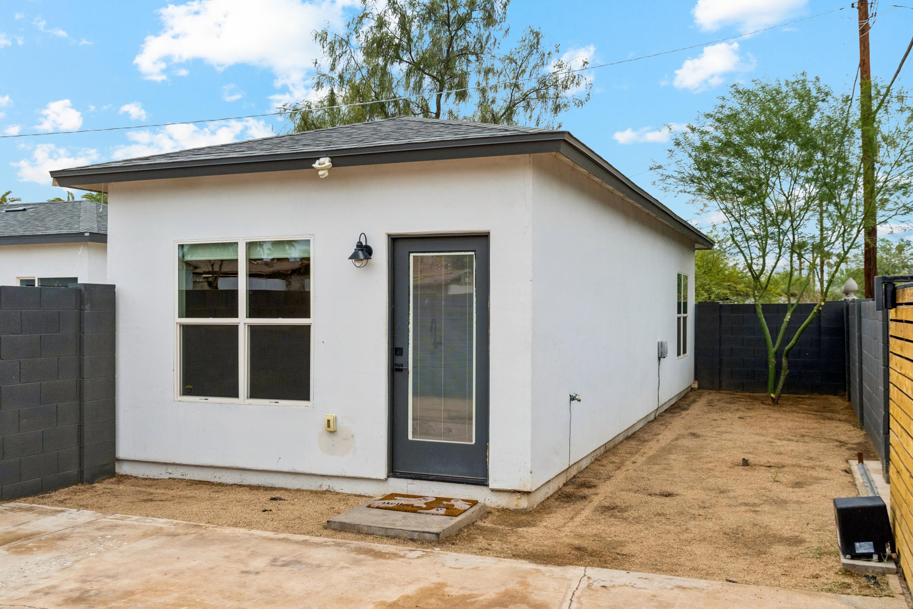 1717 W BERRIDGE LN – photo 1