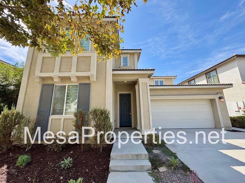 3244 E Yellowstone Drive – photo 2
