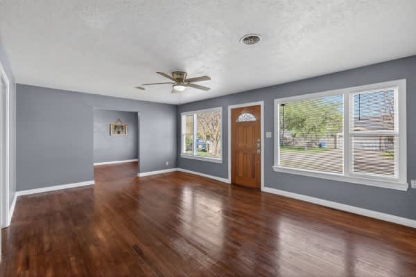 3223 Topeka St – photo 4