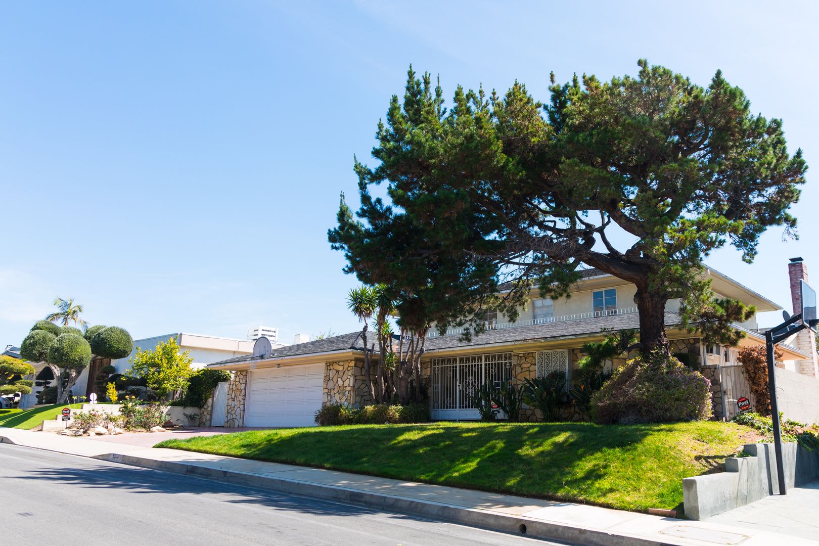 Los Feliz Hollywood Hills Amazing 6 Bed 4 Bath Pool Luxury Home For Lease – photo 2