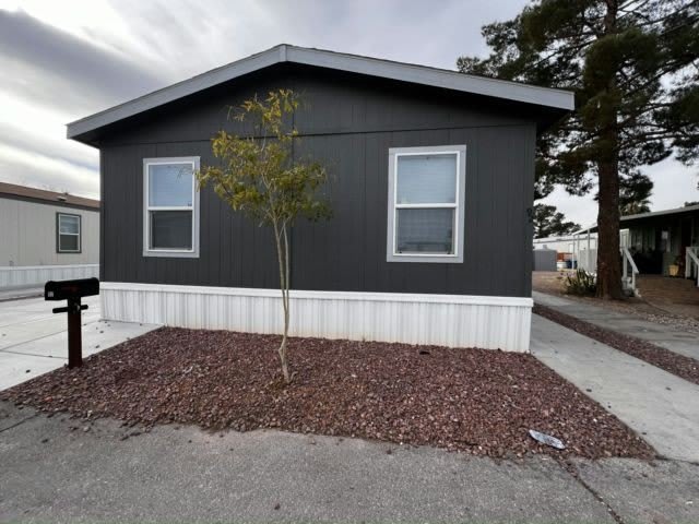 825 N Lamb Blvd – photo 5