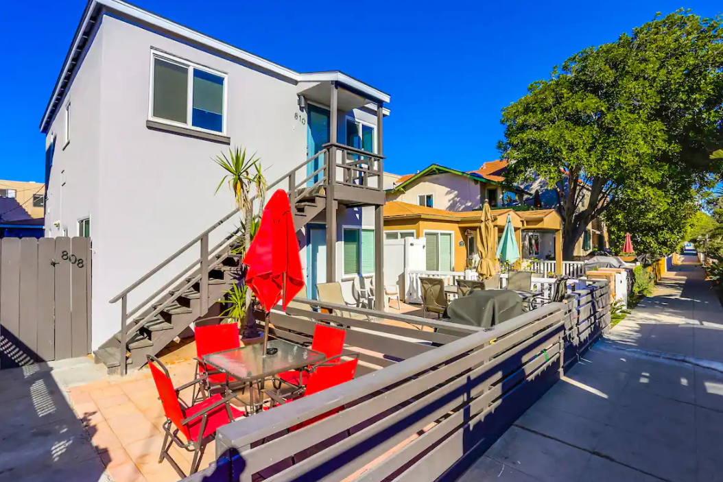 810 Island Ct – photo 1