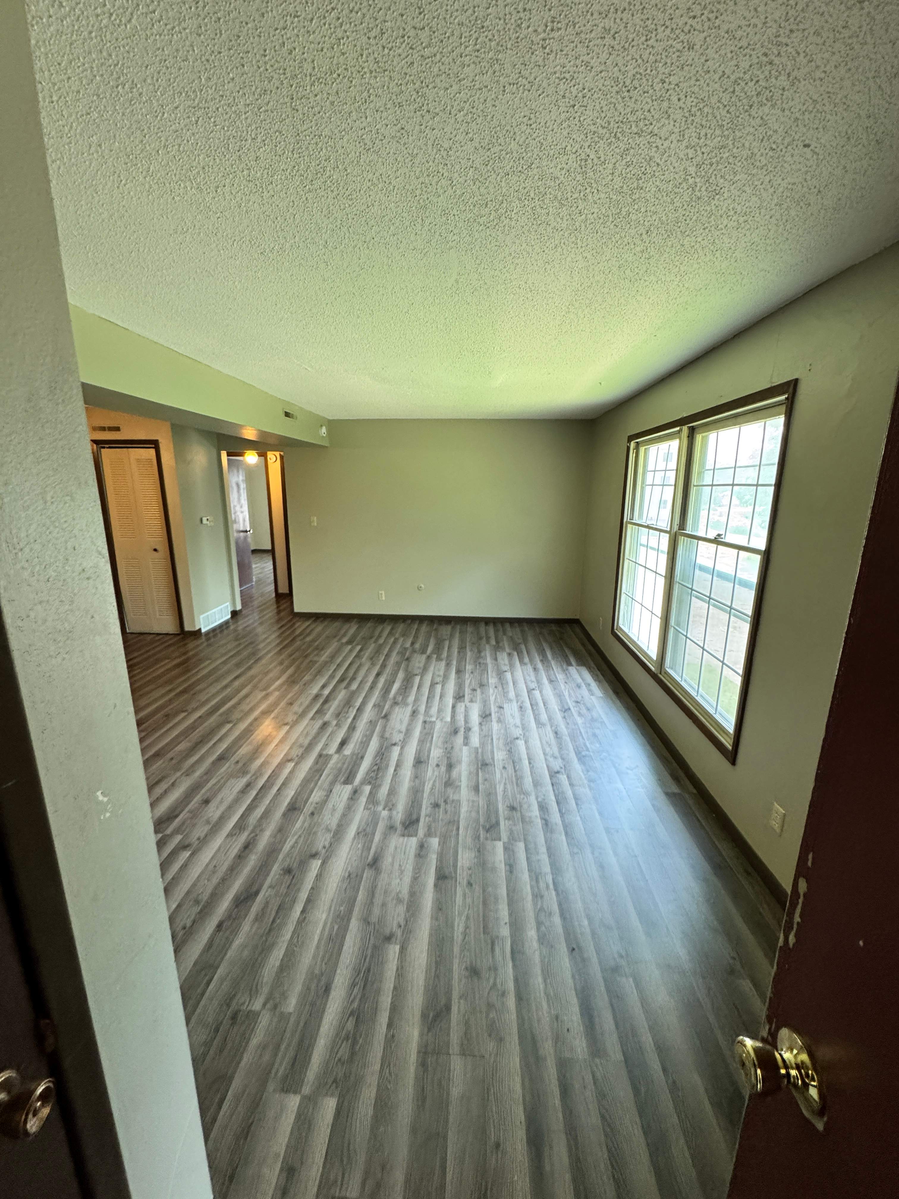 101 4th Ave W – photo 4