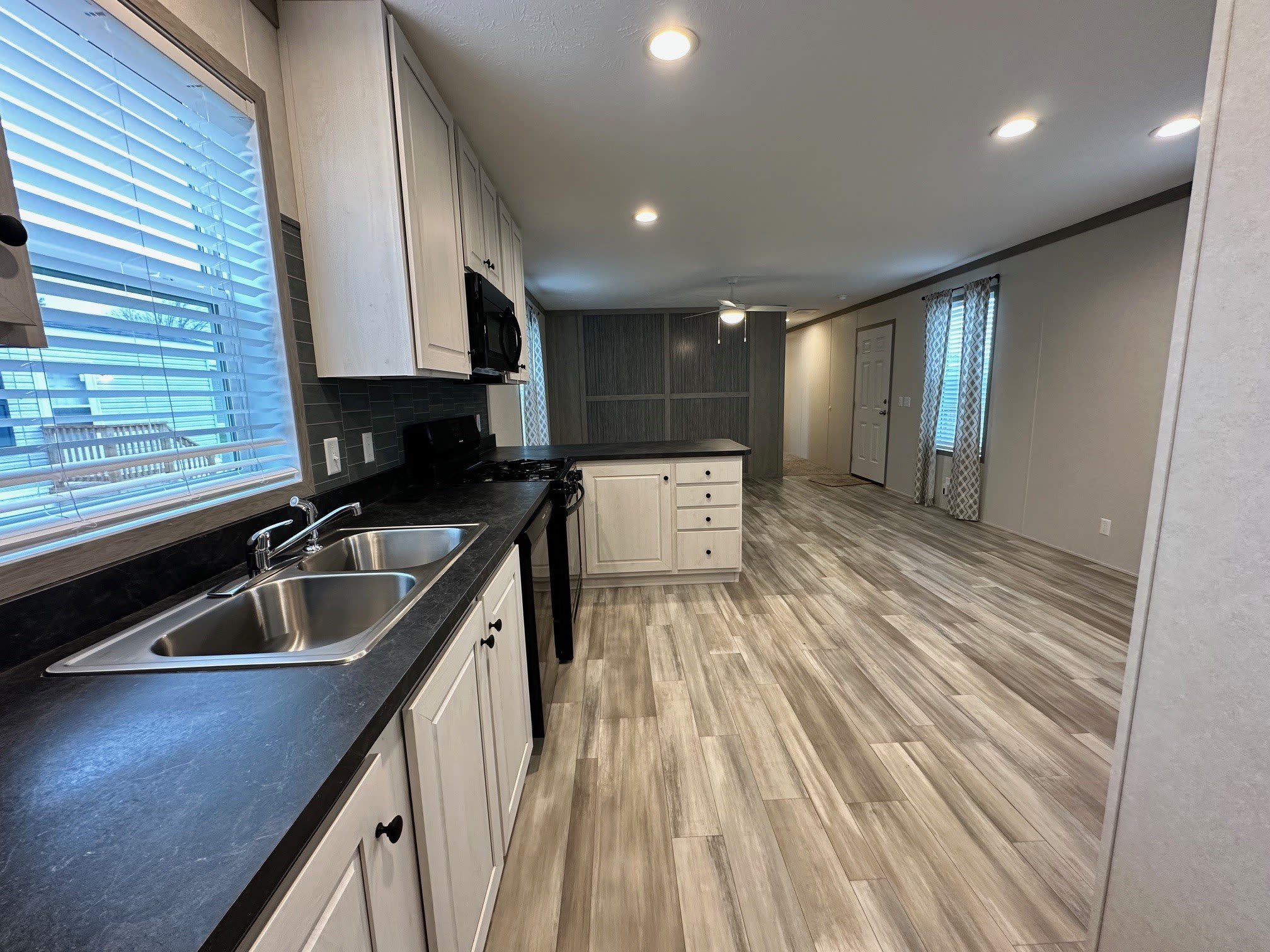 81 Nettie Ave – photo 2
