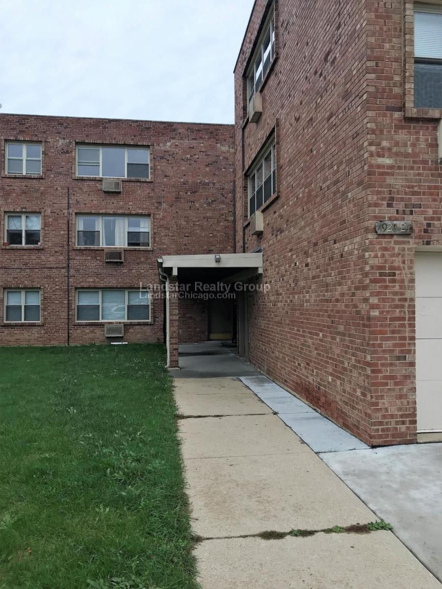 4924 Mulford St. – photo 3