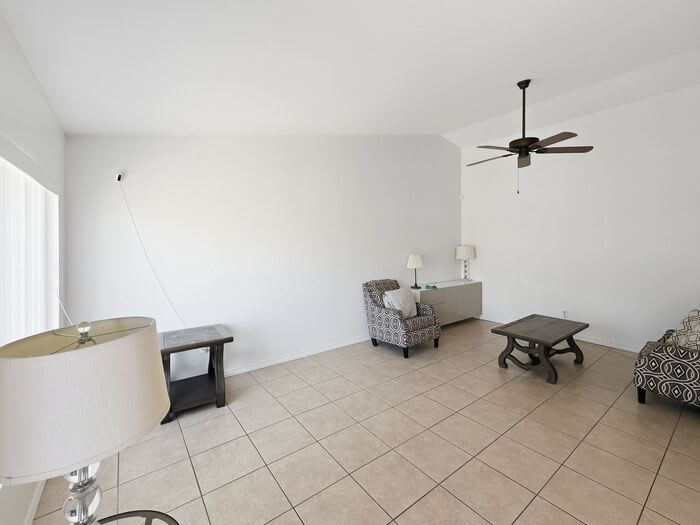 121 West Loma Vista Drive – photo 5