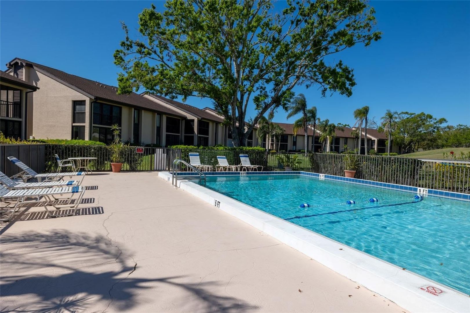 Ideal Sarasota Location! – photo 2