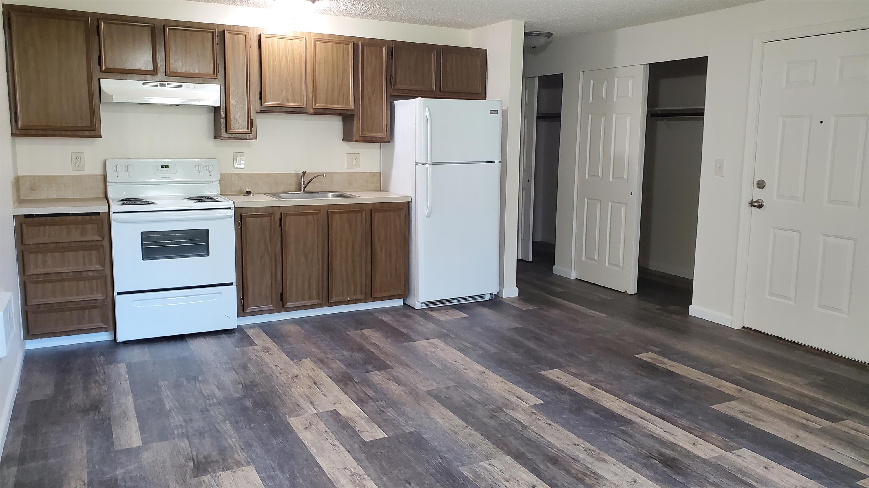 1353 NE Hogan PL – photo 3
