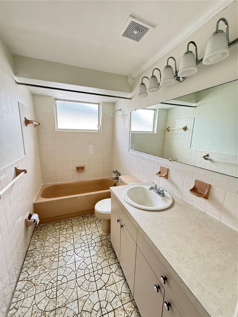 4216 HILLSDALE Drive – photo 2