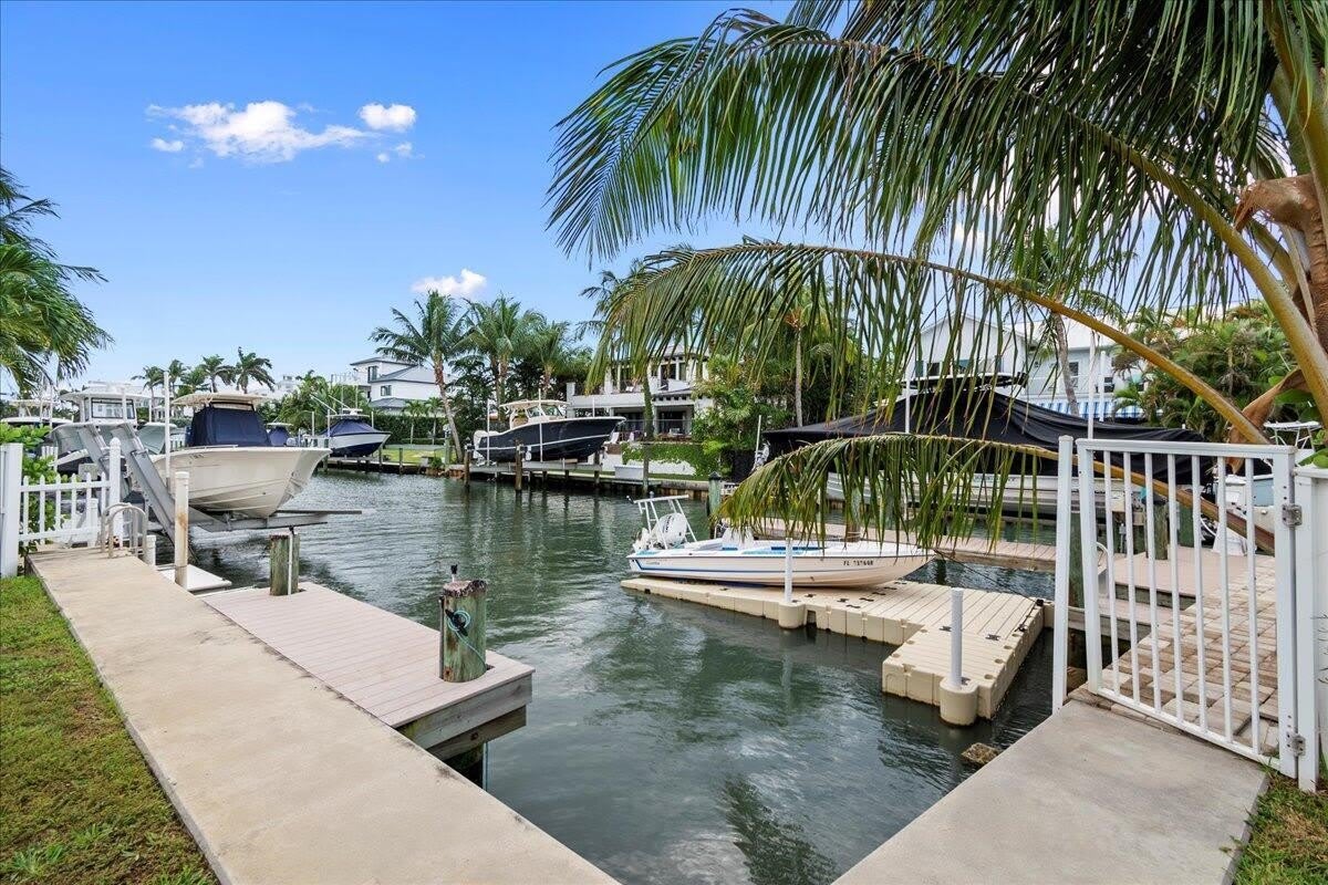 72 Waterway Road – photo 3