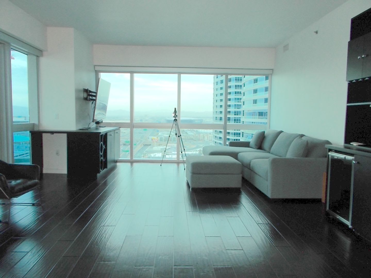 Experience Elevated High Rise Living At The Martin – photo 4