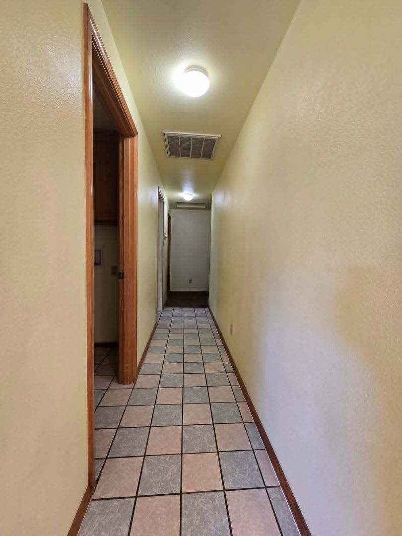 Aberdeen 3 bed, 1 bath home! – photo 5