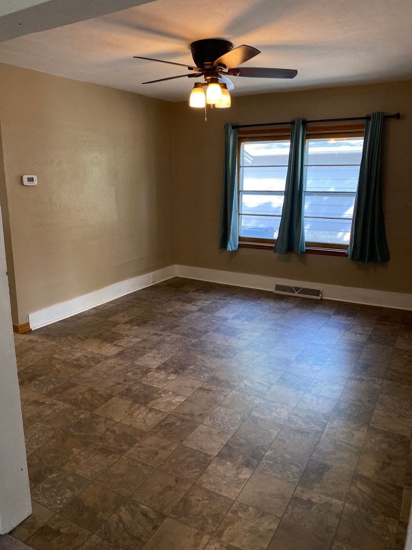 3 Bedroom / 2 Bathroom + Garage – photo 5
