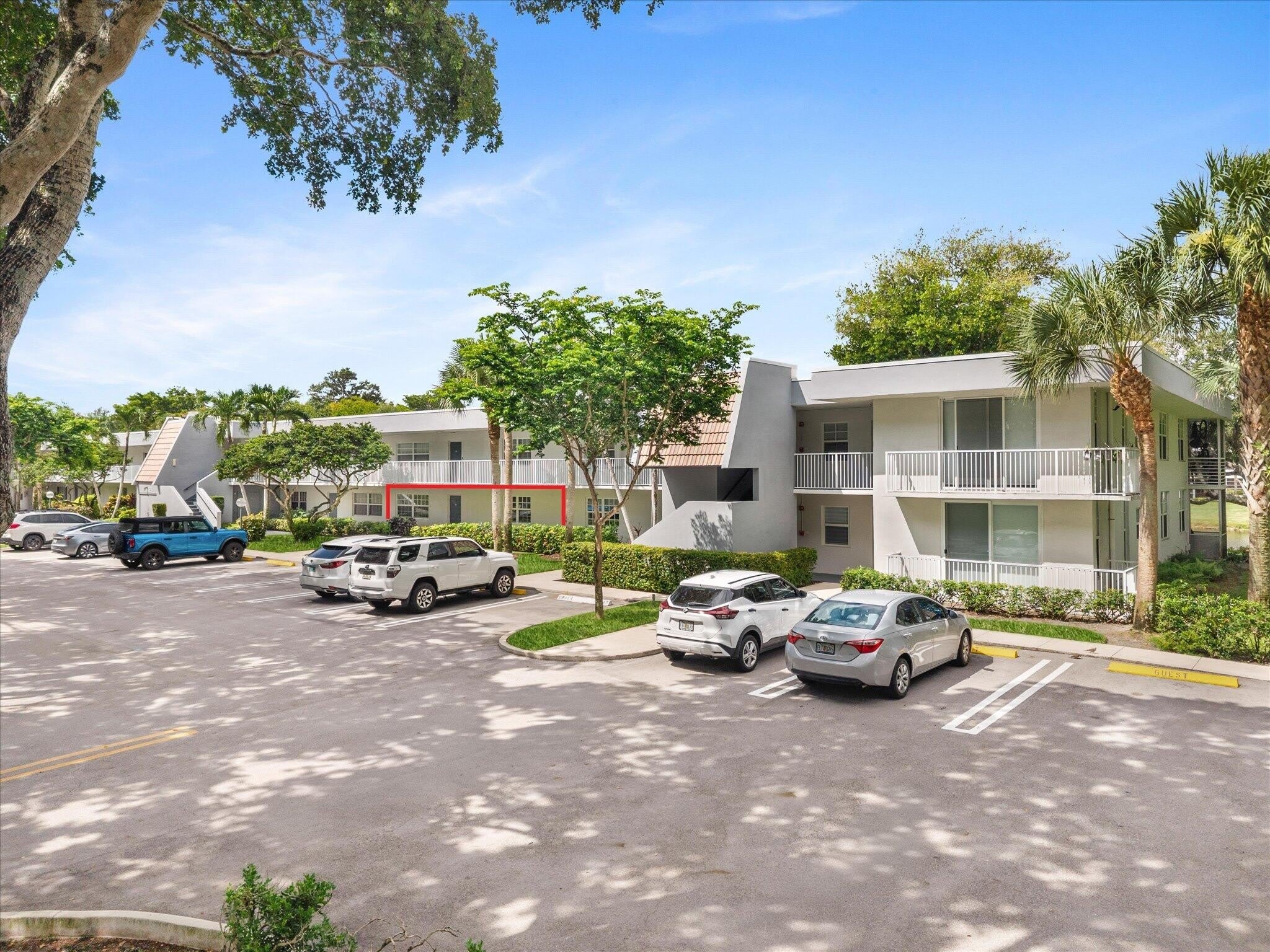 4240 OAKS Terrace – photo 5