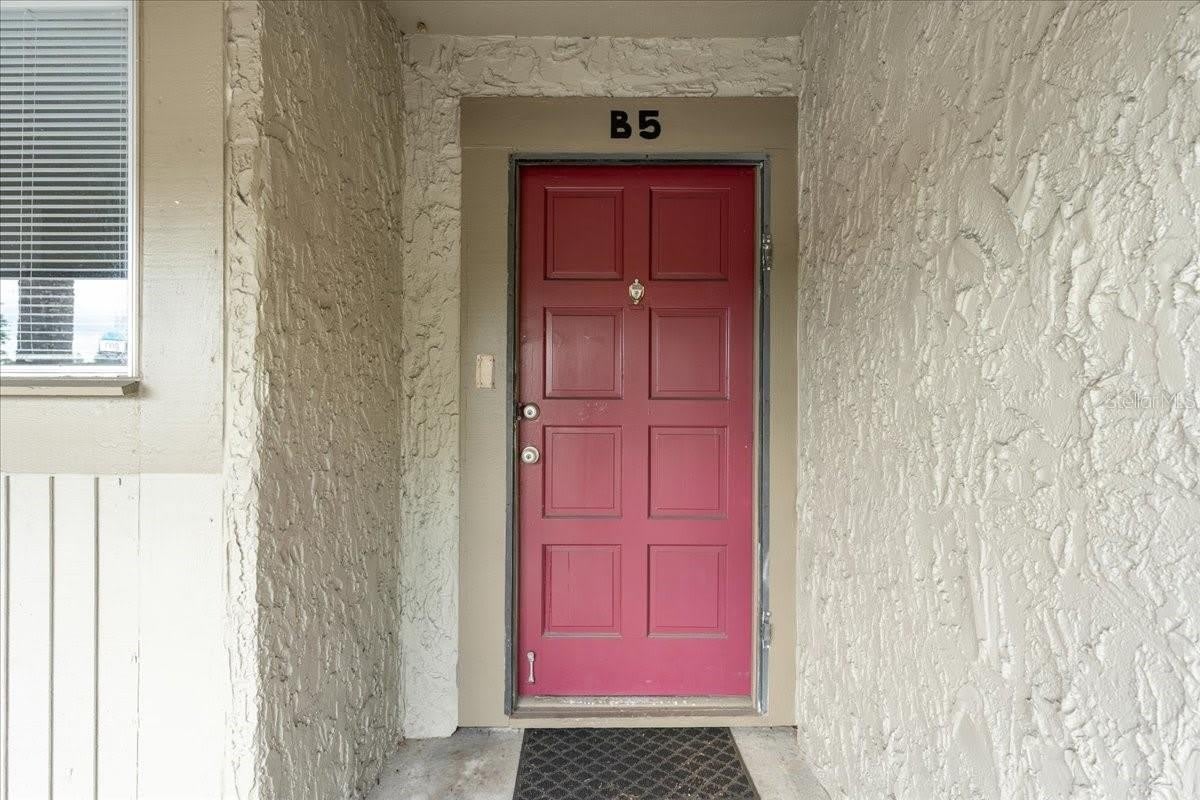 6332 NEWTOWN Circle – photo 4
