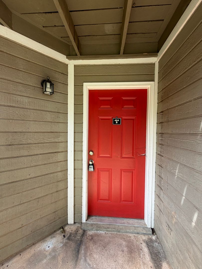 New Listing! 404 Eastdale Rd S Apt B Montgomery, AL 36117 – photo 2