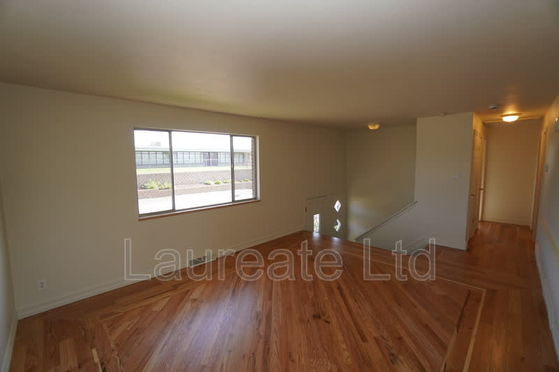 3330 W. Mountain Rd. – photo 3
