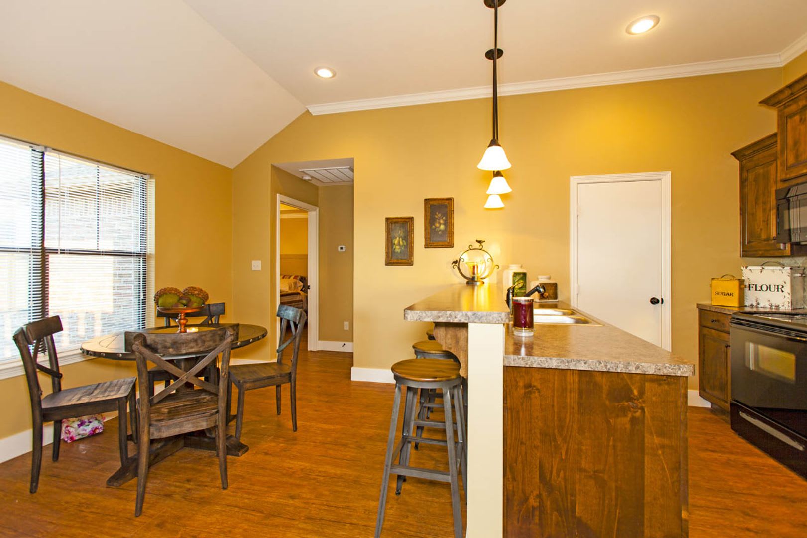 Coming Soon! Stunning 3 bed, 2 bath, 1 car garage located in West Tyler!! – photo 5