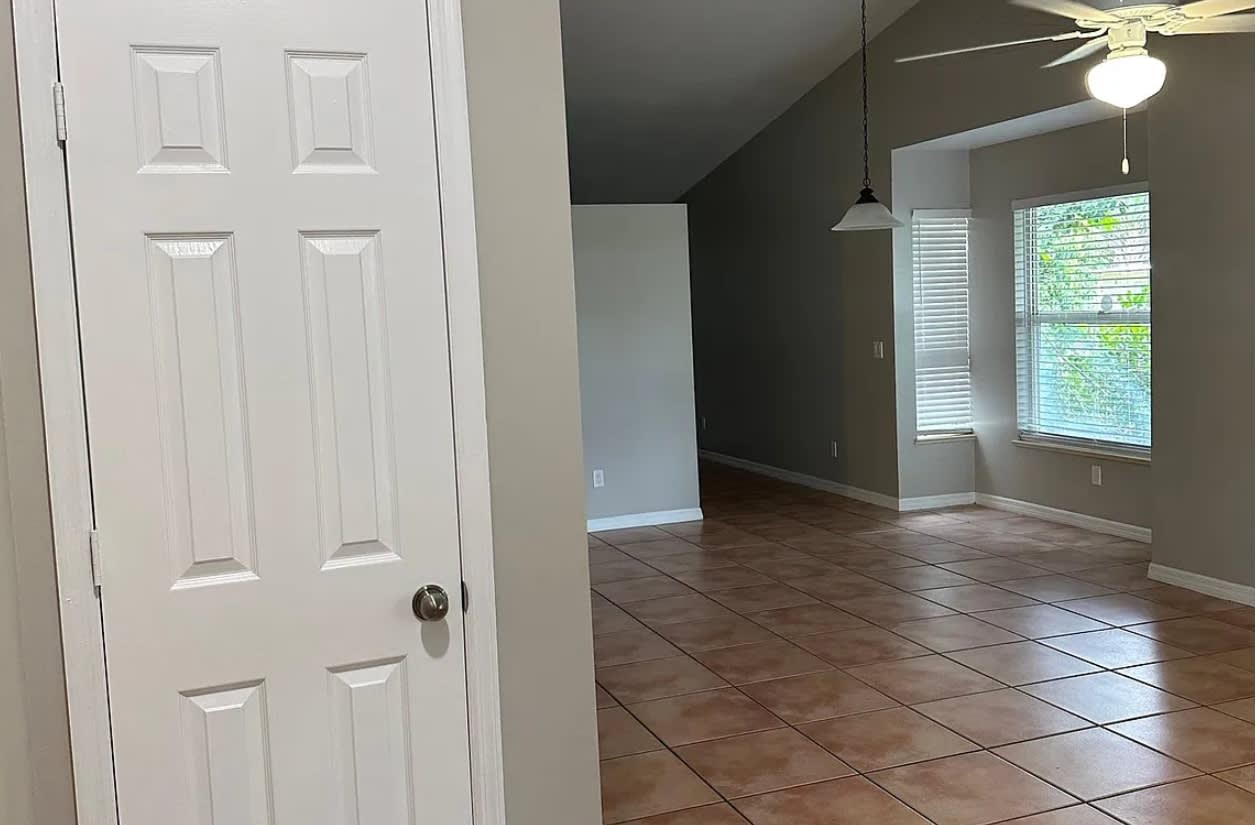 665 11th Pl – photo 3