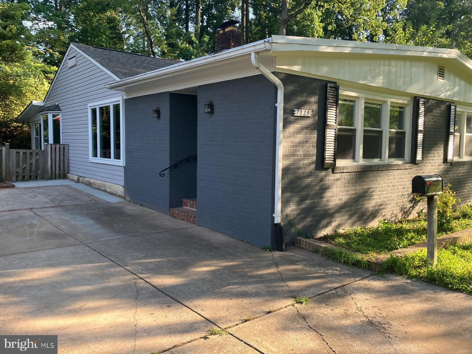 7029 WOODLEY Lane – photo 2