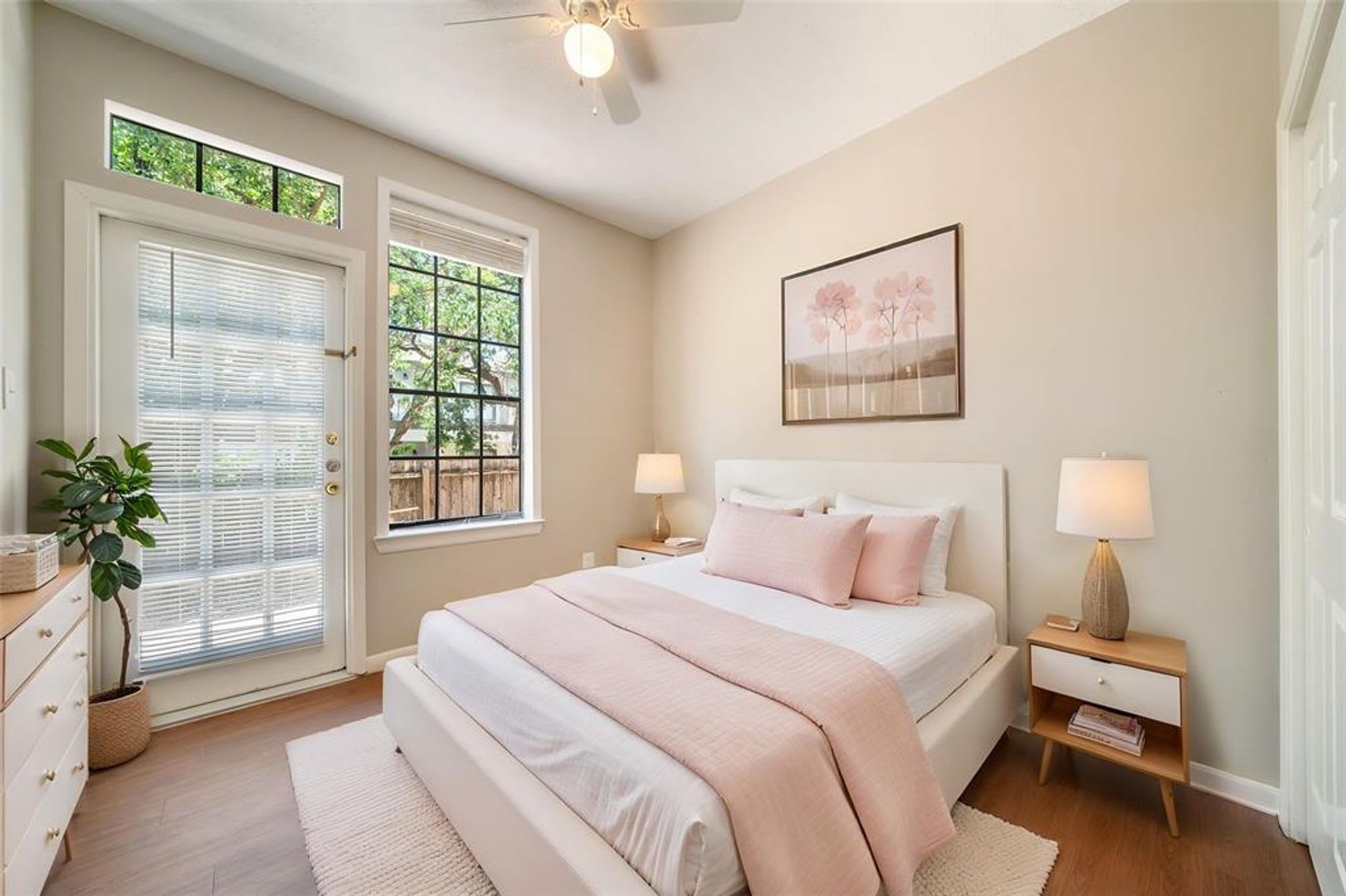 UT PRE-LEASE: 2 BD / 2 BA – photo 2