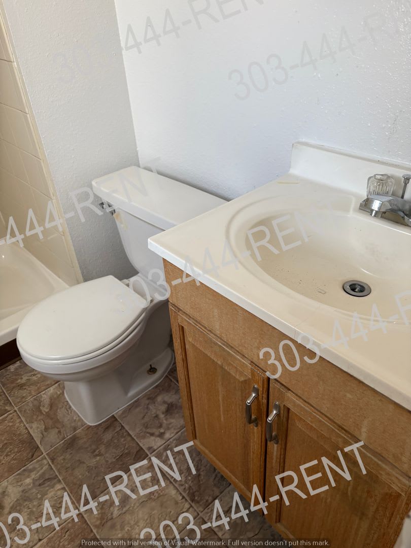 3 Bedroom & 2 Bathroom Ranch Style Home in Montebello – photo 5