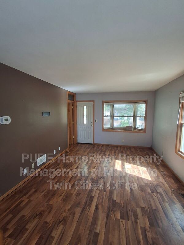3321 37th St E – photo 3