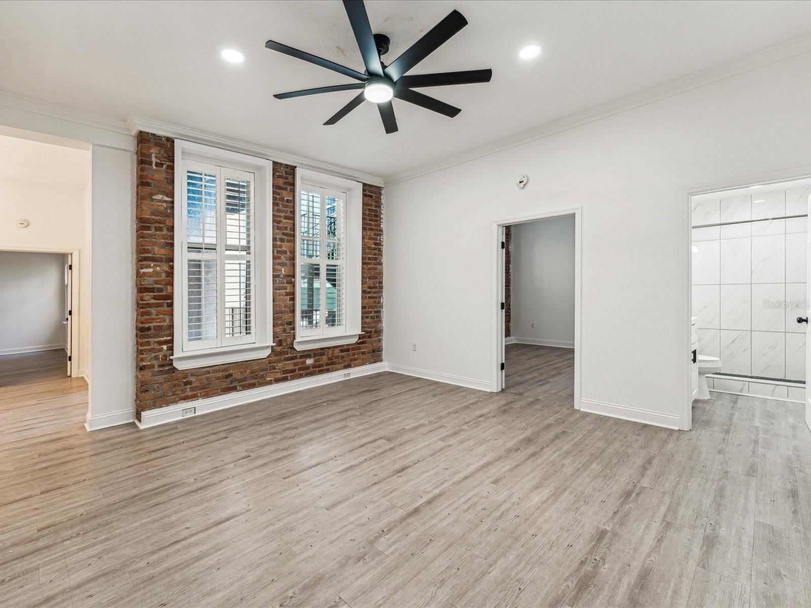 215 CENTRAL Avenue – photo 2