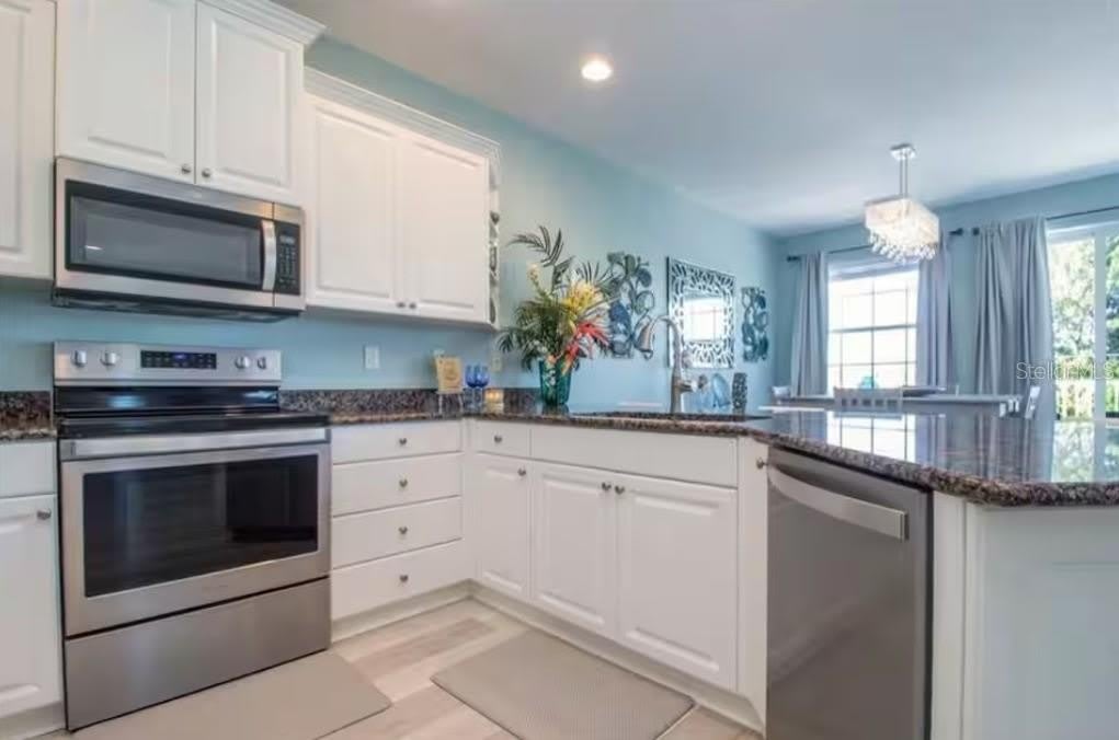2319 Avenue C – photo 4