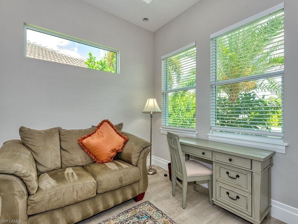 712 108th Ave N – photo 4
