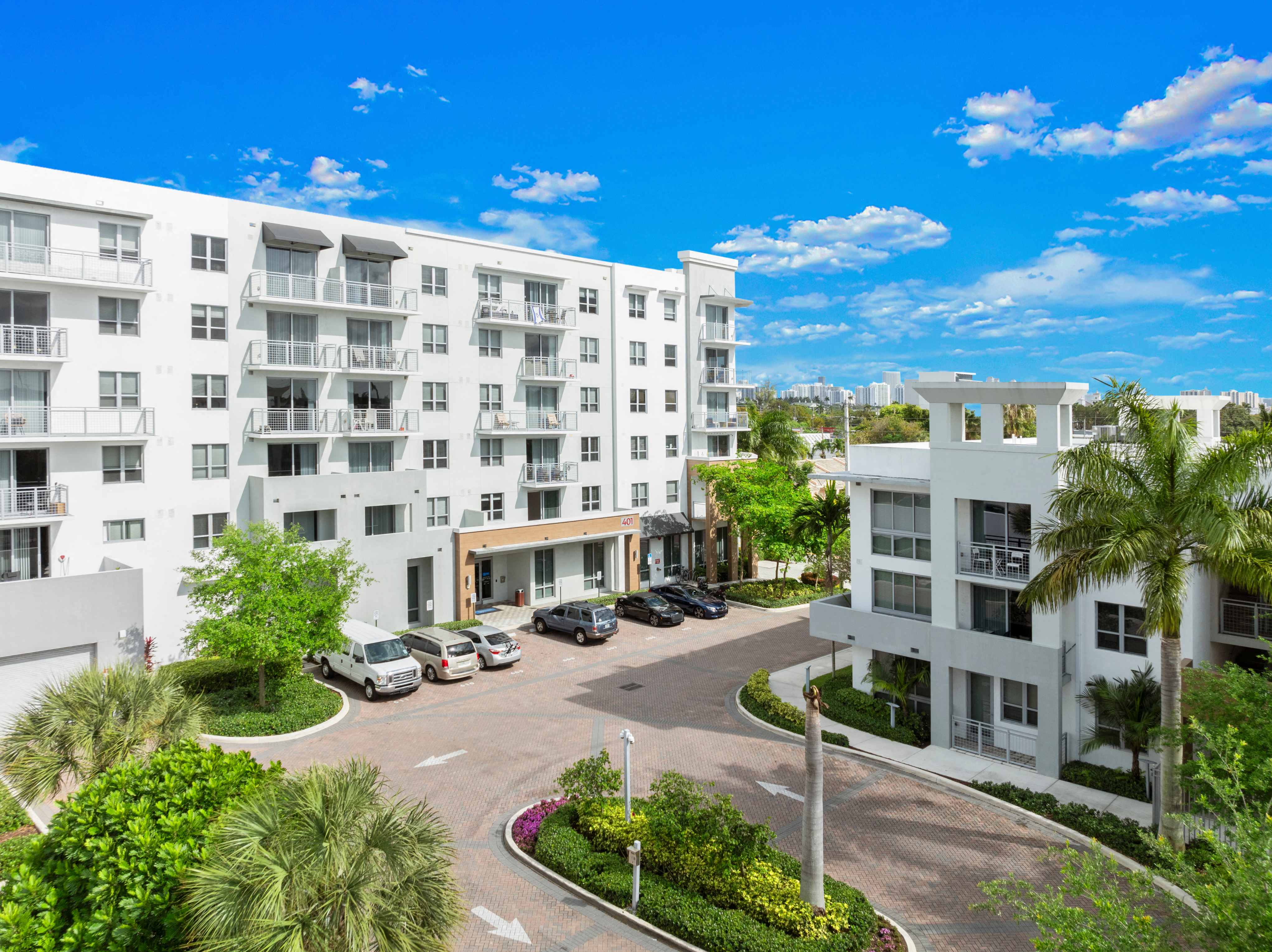 ArtSquare at Hallandale – photo 3