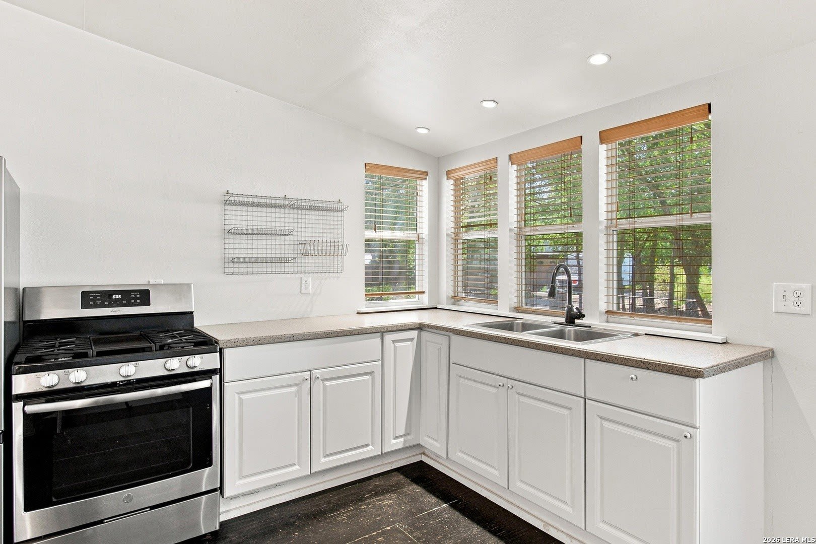 202 EADS AVE – photo 3