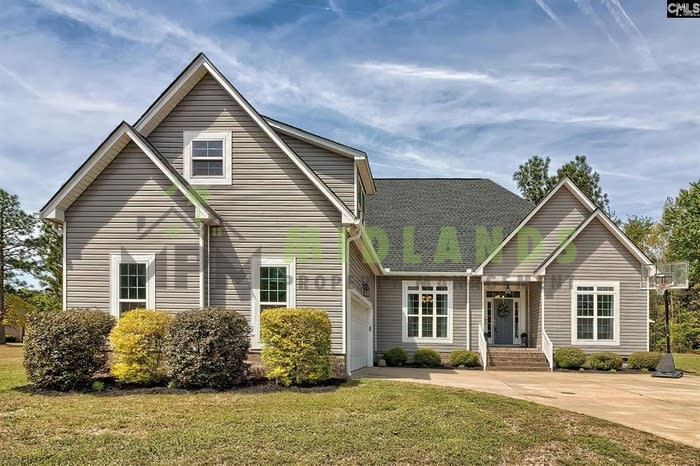 73 Middleton Drive – photo 1