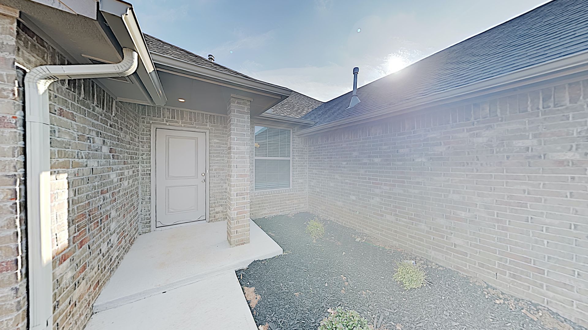 A Luxurious And Spacious 4 Bedroom 2 Bath Home With 3 Car Garage Yukon Schools – photo 2