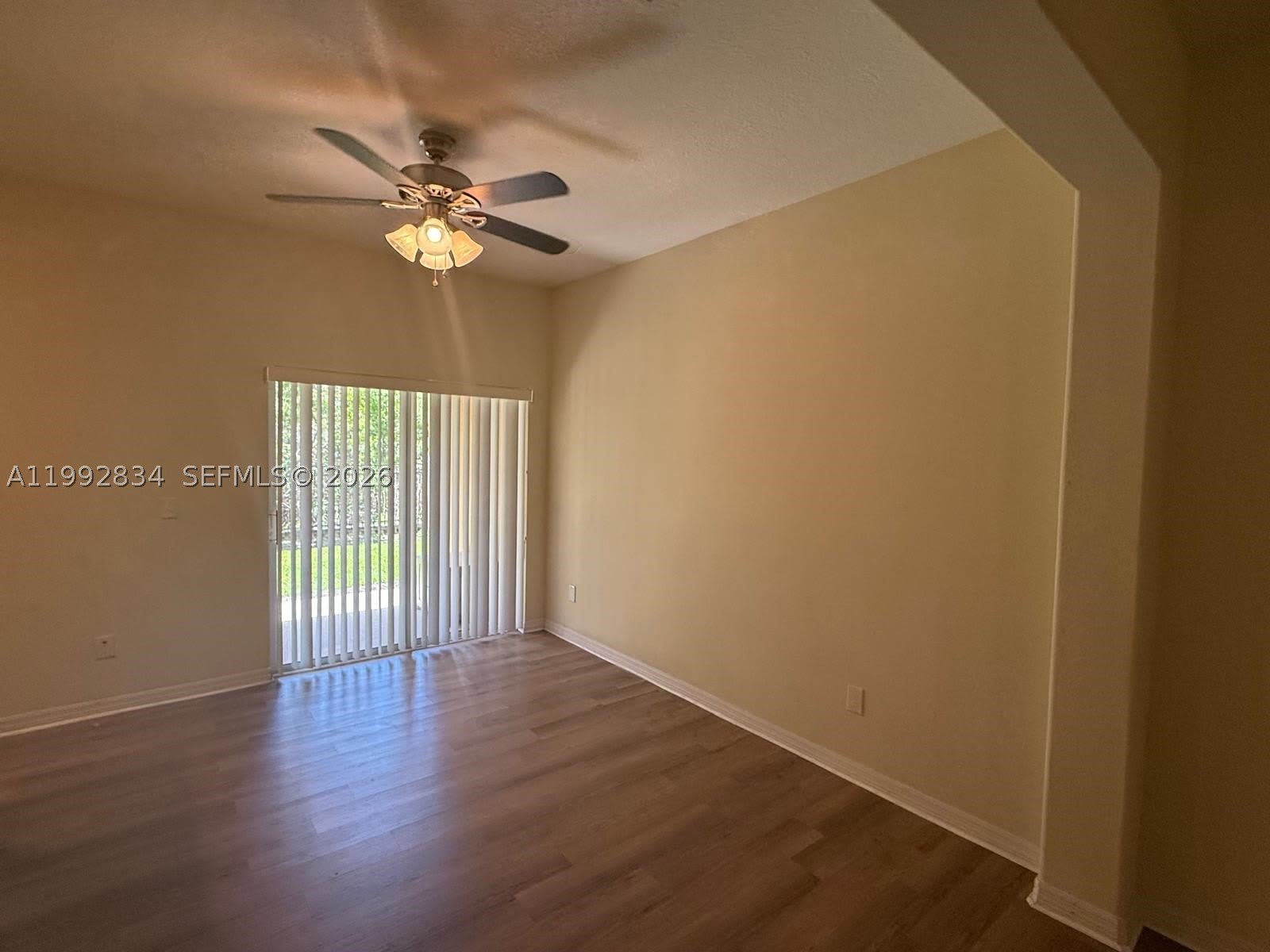 3154 RODRICK CIR – photo 4