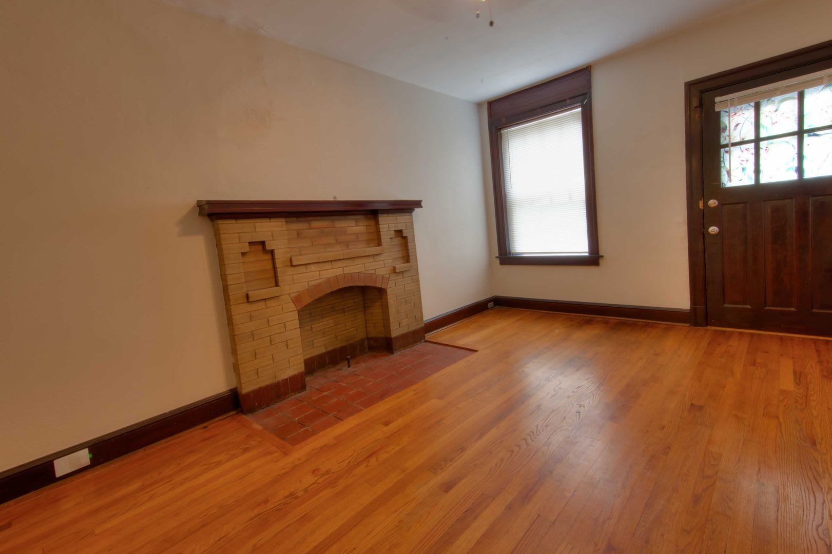 This Completely Refinished Two Bedroom One Bathroom Home Features Brilliant Hardwood Floors Throughout – photo 3