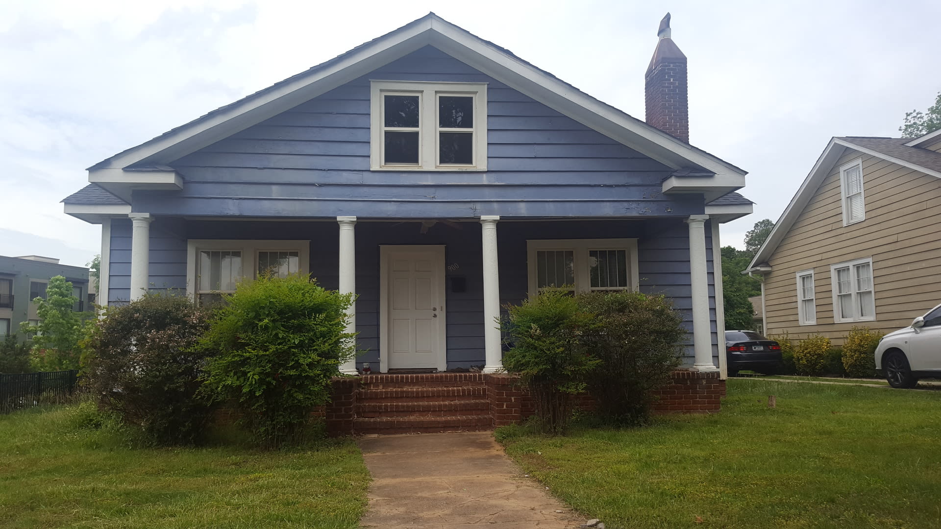 4 Bedroom in Wesley Heights – photo 1
